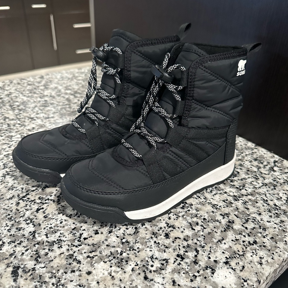 Sorel Whitney II snow boot